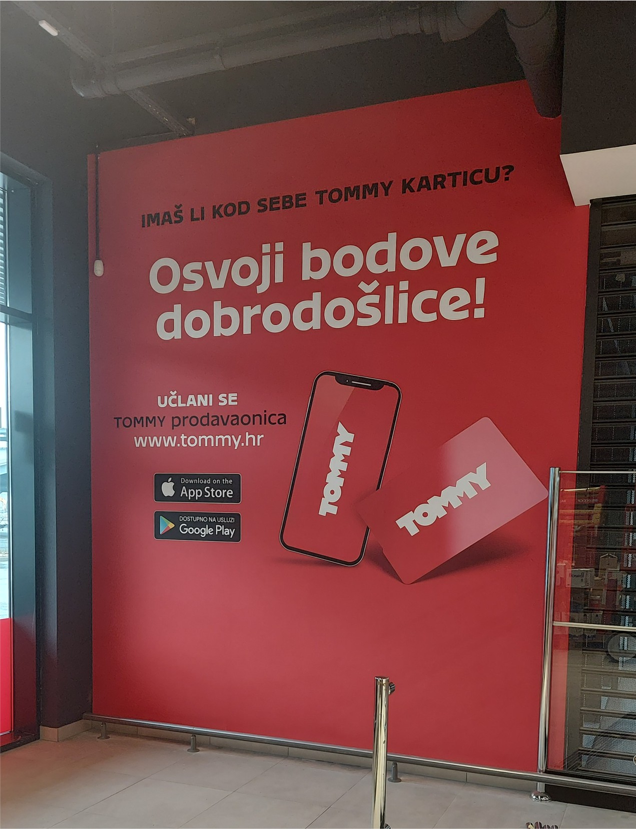 glatka_zidna_fototapeta_samoljepljiva